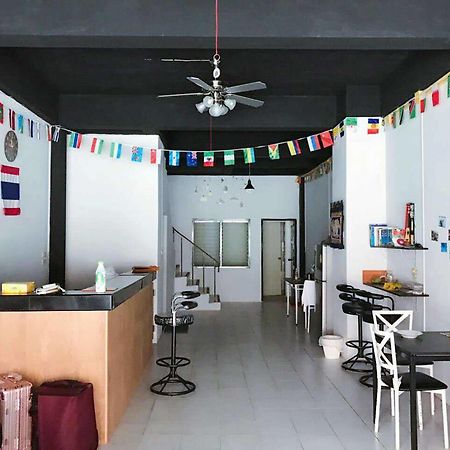 The Galiness International Backpacker Hostel Phuket Patong Bagian luar foto